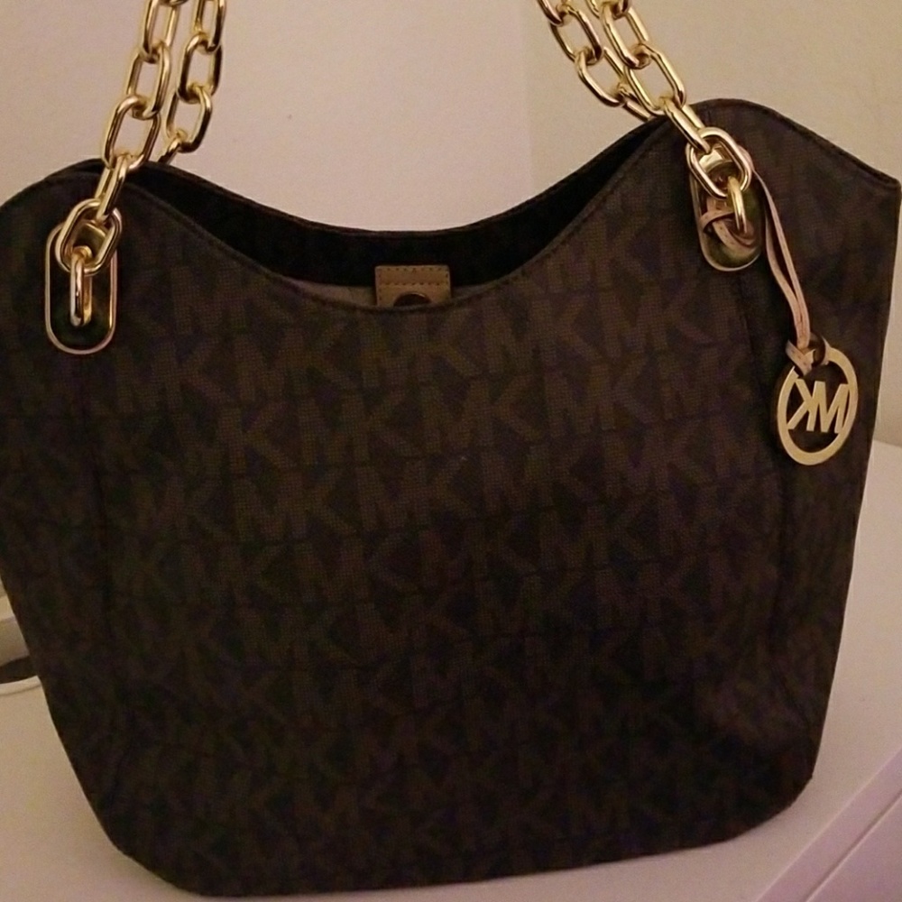 Micheal kors hand bag